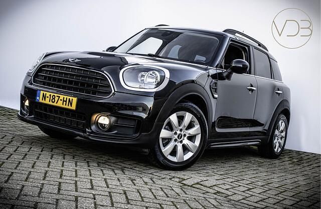 Occasion Mini One Countryman Chili 102 PK (75 kW) 2018 Zwart (metallic) SUV