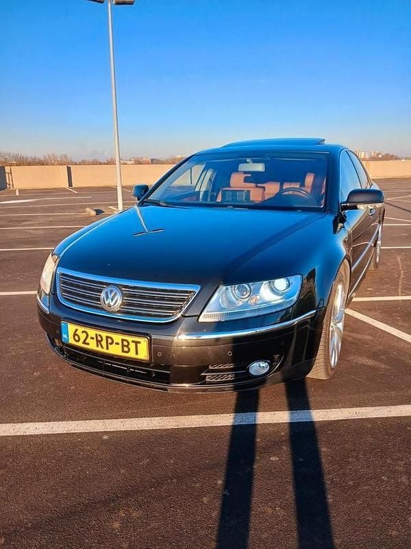 Gebruikt 2005 VW Phaeton Sedan | € 6.750 - Afbeelding 1/4