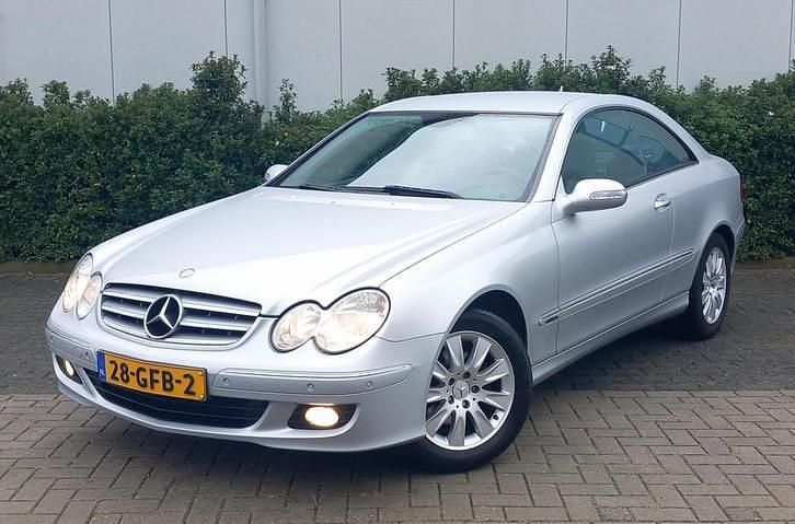 Grijs Gebruikt 2008 Mercedes CLK220 Elegance Coupé | € 5.950 - Afbeelding 1/1