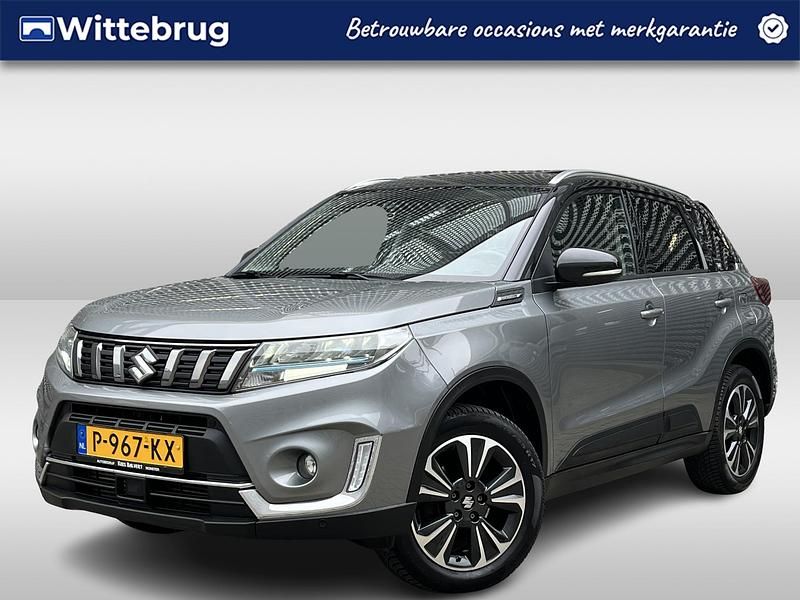 Grijs Occasion 2022 Suzuki Vitara Style SUV | € 21.950 (Goede deal) - Afbeelding 1/3