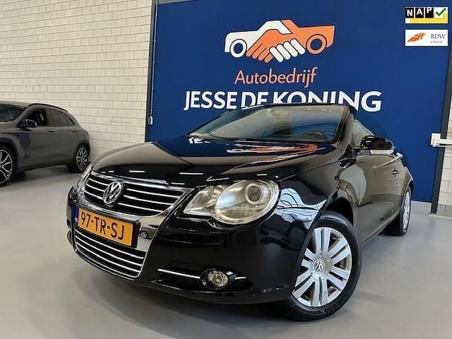 Zwart Gebruikt 2007 VW Eos Cabriolet | € 3.950 (Eerlijke prijs) - Afbeelding 1/4