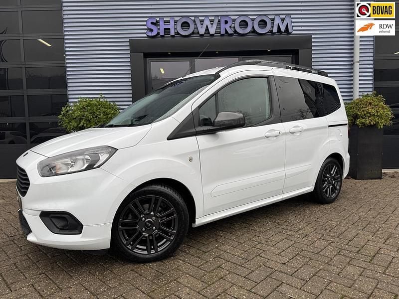 Wit Gebruikt 2019 Ford Tourneo Connect Titanium MPV | € 14.895 (Goede deal) - Afbeelding 1/4