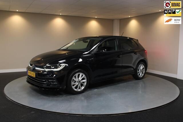 Zwart Gebruikt 2021 VW Polo Business Hatchback | € 19.940 (Eerlijke prijs) - Afbeelding 1/4