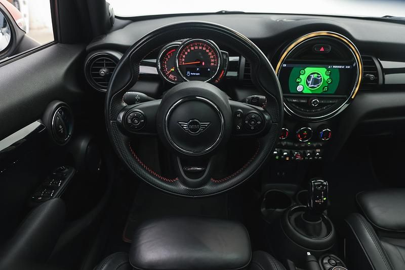 Occasion Mini Cooper Comfort 136 PK (100 kW) 2019 Wit Hatchback