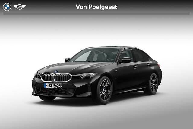 Zwart Nieuw 2025 BMW 330 Comfort Edition Sedan | € 68.022 - Afbeelding 1/4