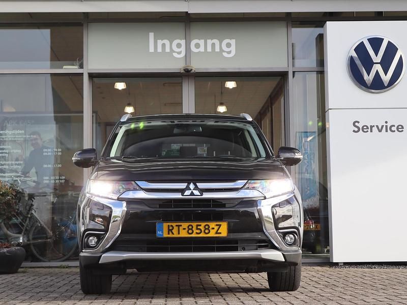 Occasion Mitsubishi Outlander 150 PK (110 kW) 2018 Zwart SUV