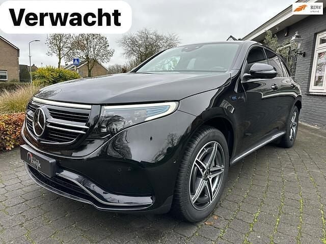 Zwart Gebruikt 2022 Mercedes EQC400 AMG SUV | € 42.950 (Eerlijke prijs) - Afbeelding 1/4