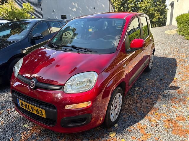 Rood Gebruikt 2013 Fiat Panda Hatchback | € 2.850 (Goede deal) - Afbeelding 1/4