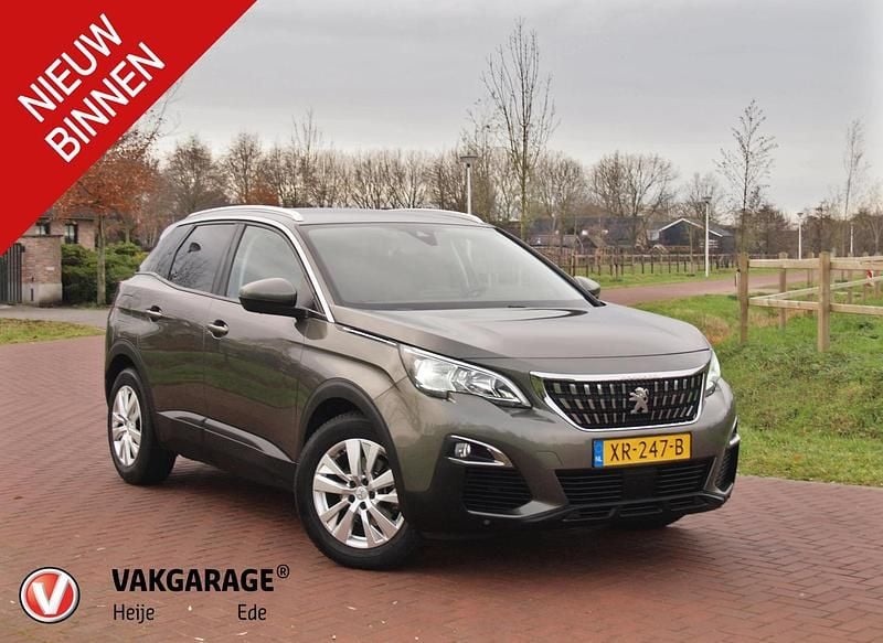 Grijs Gebruikt 2019 Peugeot 3008 Active SUV | € 14.490 (Eerlijke prijs) - Afbeelding 1/4