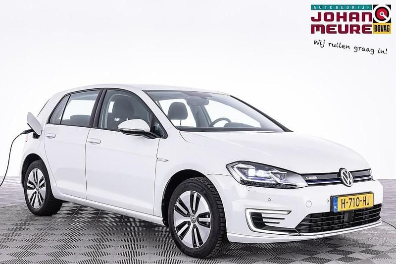 Wit Occasion 2020 VW e-Golf Hatchback | € 14.990 (Super prijs) - Afbeelding 1/4