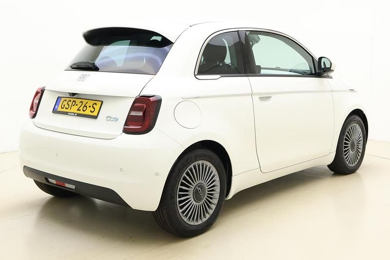 Occasion Fiat 500e Urban 86 kW (118 PK) 2024 Rood Hatchback