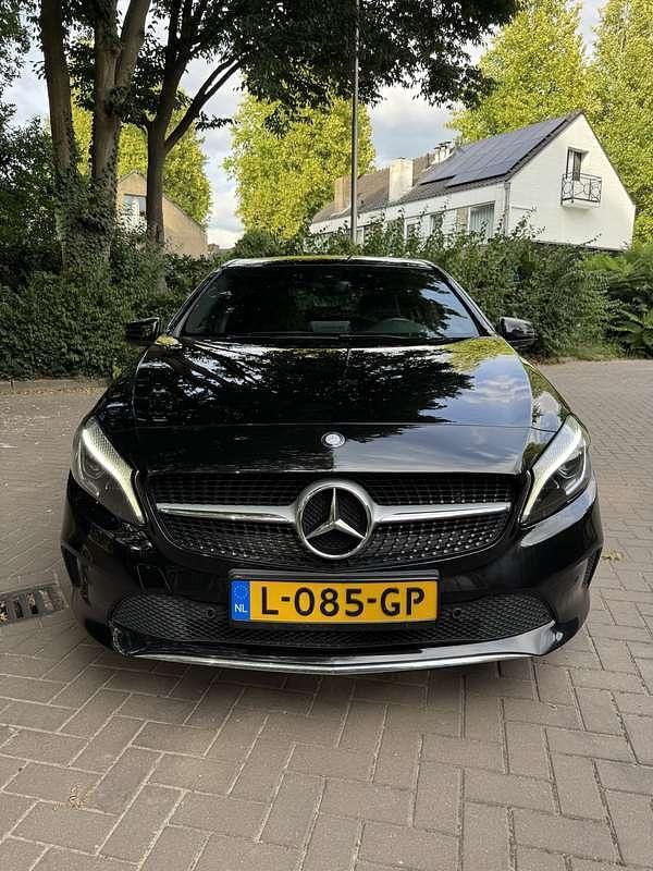 Occasion Mercedes A180 Ambition 122 PK (89 kW) 2015 Zwart Stationwagen