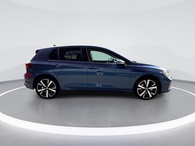 Occasion VW Golf VIII Edition 204 PK (150 kW) 2025 Blauw (metallic) Hatchback