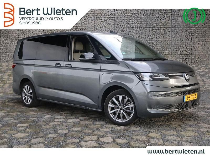 Grijs (metallic) Gebruikt 2024 VW Multivan Van | € 49.950 (Super prijs) - Afbeelding 1/3