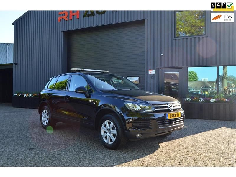 Zwart Gebruikt 2013 VW Touareg SUV | € 19.361 (Duur) - Afbeelding 1/4