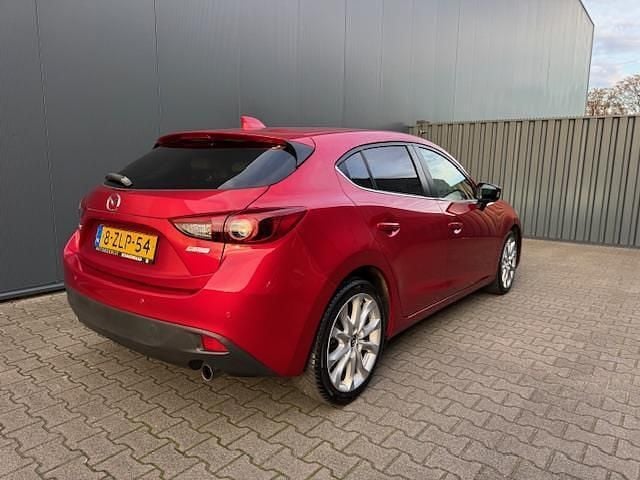 Occasion Mazda 3 120 PK (88 kW) 2015 Rood Hatchback