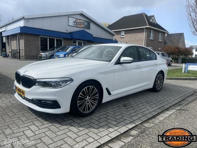 Wit Gebruikt 2017 BMW 520 Executive Sedan | € 26.995 (Eerlijke prijs) - Afbeelding 1/4