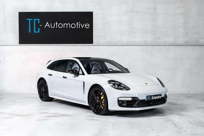Grijs Gebruikt 2021 Porsche Panamera Turbo S Sport Turismo Sedan | € 127.500 (Eerlijke prijs) - Afbeelding 1/4