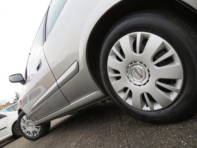 Occasion Nissan Almera Acenta 98 PK (72 kW) 2004 Grijs Hatchback