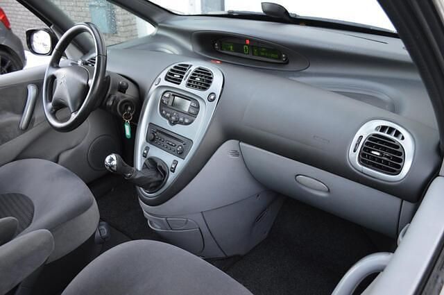 Occasion Citroën Xsara Picasso 109 PK (80 kW) 2007 Grijs MPV