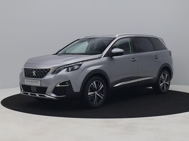 Grijs, metallic lak Gebruikt 2020 Peugeot 5008 Allure MPV | € 20.400 (Goede deal) - Afbeelding 1/4