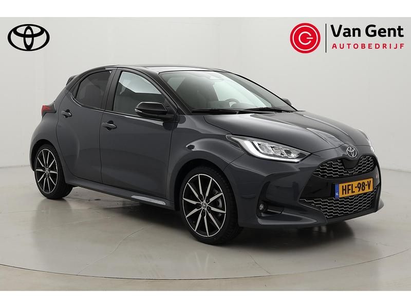 Grijs Gebruikt 2025 Toyota Yaris Sport Hatchback | € 34.999 - Afbeelding 1/4
