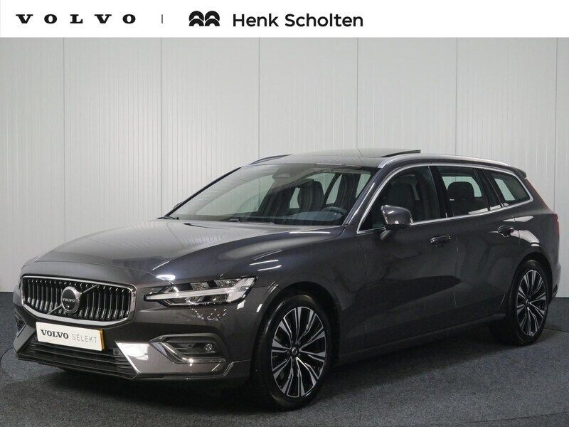 Grijs Gebruikt 2022 Volvo V60 Plus Stationwagen | € 41.950 (Duur) - Afbeelding 1/4