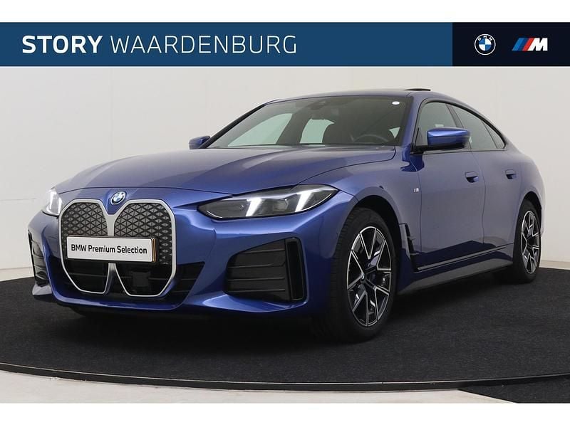 Blauw Occasion 2025 BMW i4 M Sport Sedan | € 49.850 (Super prijs) - Afbeelding 1/4