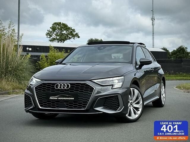 Grijs Gebruikt 2021 Audi A3 Sportback S-Line Hatchback | € 29.950 (Iets duurder) - Afbeelding 1/4