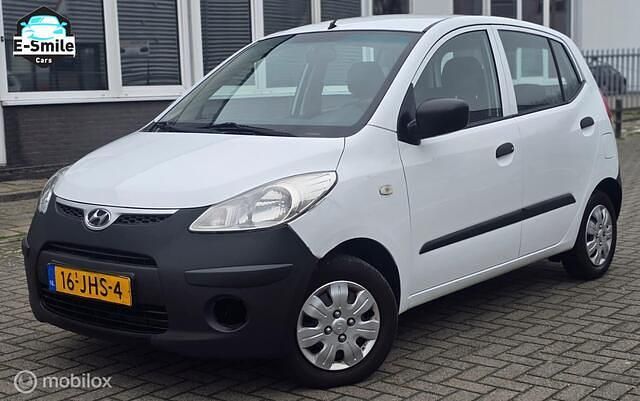 Wit Occasion 2009 Hyundai i10 Pure Hatchback | € 749 (Eerlijke prijs) - Afbeelding 1/4
