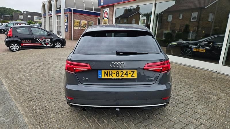 Occasion Audi A3 Sportback Sport 116 PK (85 kW) 2017 Grijs Hatchback