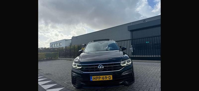 Gebruikt 2022 VW Tiguan Allspace R-line SUV | € 36.500 - Afbeelding 1/4