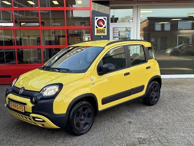 Occasion Fiat Panda Cross Cross 69 PK (50 kW) 2019 Geel Hatchback