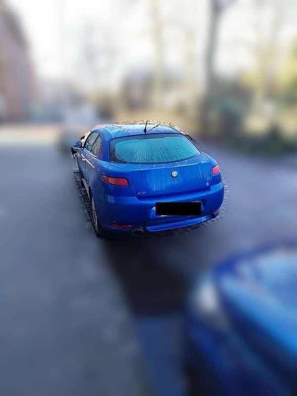 Blauw Occasion 2004 Alfa Romeo GT Progression Coupé | € 750 (Eerlijke prijs) - Afbeelding 1/4