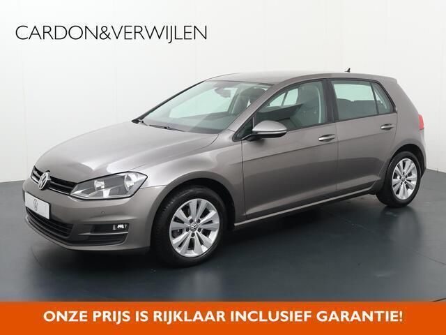 Grijs Gebruikt 2015 VW Golf VII Comfortline Hatchback | € 13.840 (Eerlijke prijs) - Afbeelding 1/4