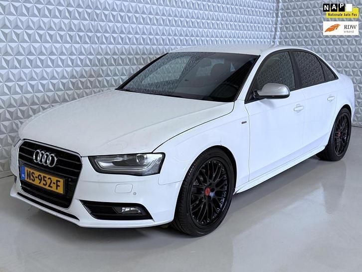 Occasion 2015 Audi A4 Sport | € 9.999 (Goede deal) - Afbeelding 1/4