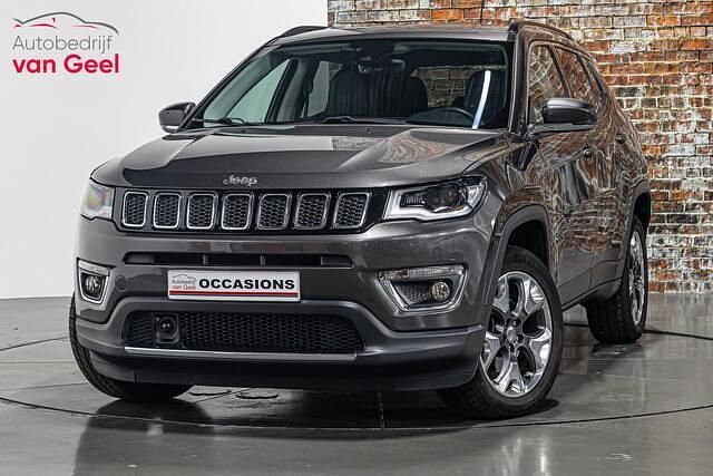Grijs Gebruikt 2017 Jeep Compass Limited SUV | € 17.695 (Eerlijke prijs) - Afbeelding 1/4