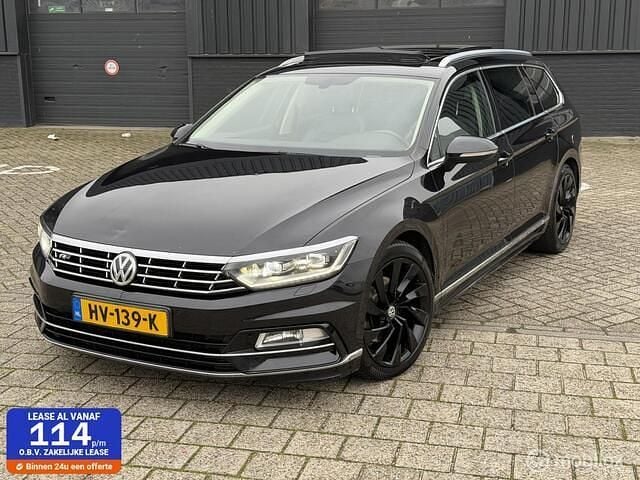 Zwart Occasion 2016 VW Passat R-line Stationwagen | € 6.950 (Goede deal) - Afbeelding 1/4