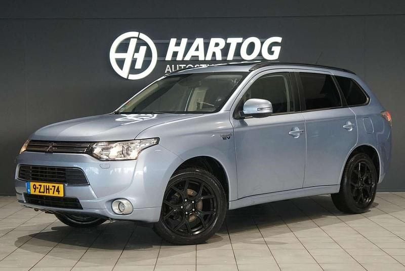 Blauw Gebruikt 2015 Mitsubishi Outlander P-HEV Instyle SUV | € 11.700 (Iets duurder) - Afbeelding 1/4