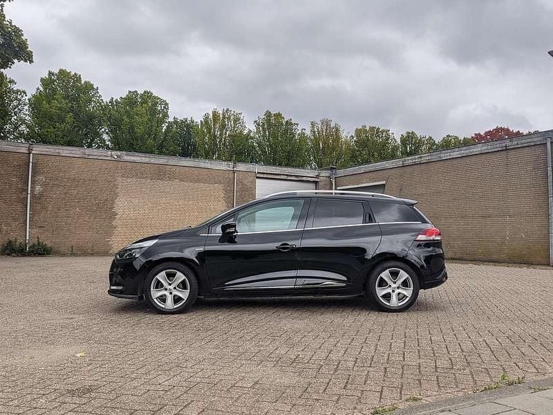 Occasion Renault Clio IV LIMITED 90 PK (66 kW) 2018 Zwart Sedan