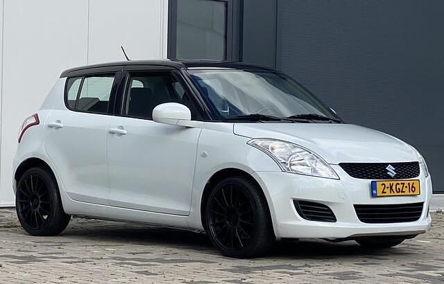 Occasion Suzuki Swift Comfort 94 PK (69 kW) 2013 Wit (metallic) Hatchback