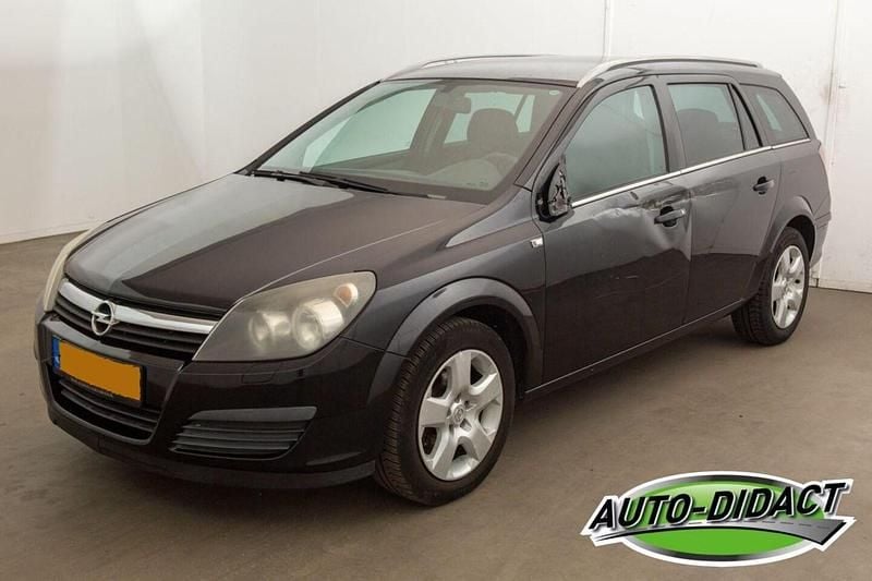 Zwart Occasion 2006 Opel Astra Stationwagen | € 750 (Super prijs) - Afbeelding 1/4