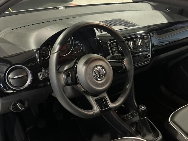 Occasion VW up! Groove 75 PK (55 kW) 2014 Zilver Hatchback