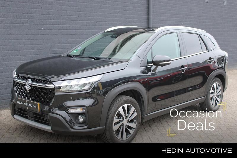 Zwart Occasion 2023 Suzuki SX4 S-Cross Style SUV | € 24.850 (Eerlijke prijs) - Afbeelding 1/4