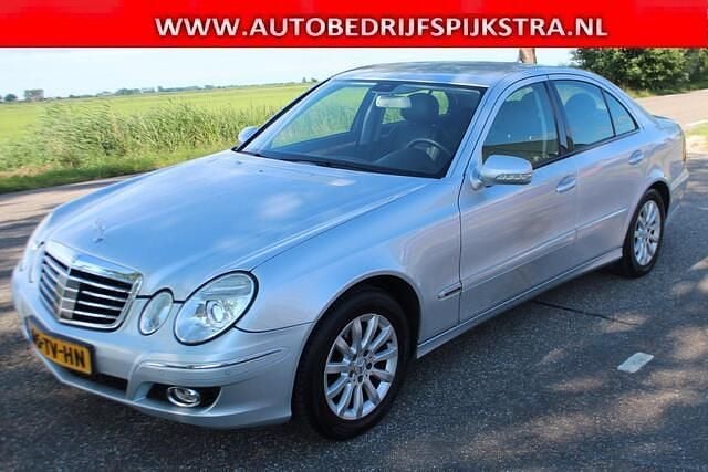 Grijs Gebruikt 2007 Mercedes E280 Sedan | € 5.999 (Goede deal) - Afbeelding 1/4