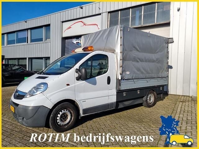 Wit Gebruikt 2011 Opel Vivaro Van | € 7.950 - Afbeelding 1/4