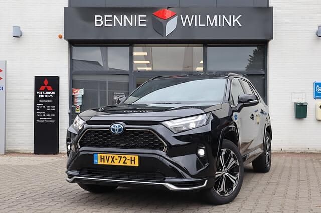 Zwart Gebruikt 2025 Toyota RAV4 Style SUV | € 49.995 (Eerlijke prijs) - Afbeelding 1/4