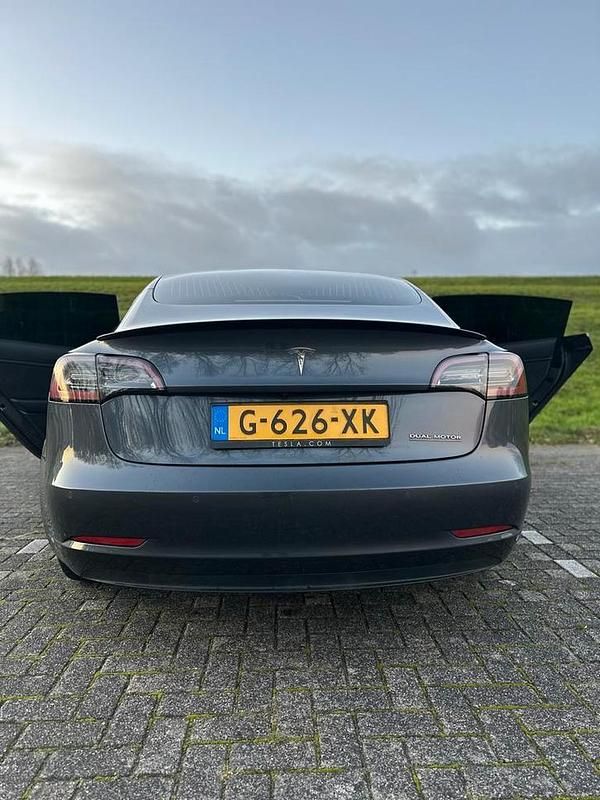 Gebruikt 2019 Tesla Model 3 Performance Sedan | € 20.000 (Eerlijke prijs) - Afbeelding 1/4