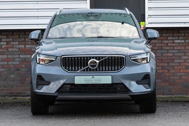 Occasion Volvo XC40 Core 180 PK (132 kW) 2023 Grijs SUV