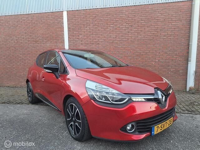 Occasion Renault Clio IV Expression 90 PK (66 kW) 2014 Rood Hatchback